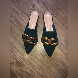 Flat pointed toe mule - EMERALD